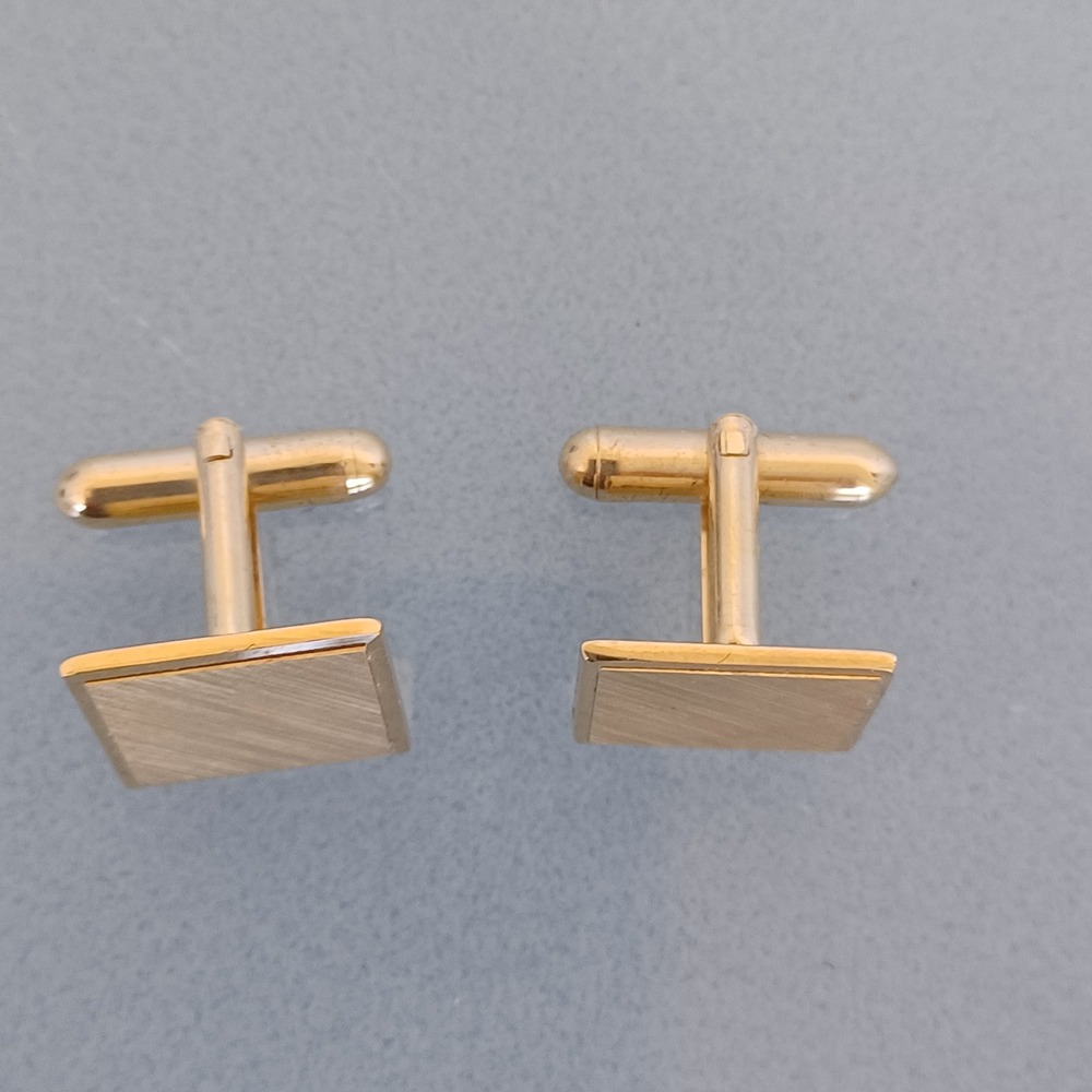 Swank Vintage Gold Tone Square Brushed Textured Cufflinks with Original Box - Picture 2 of 6